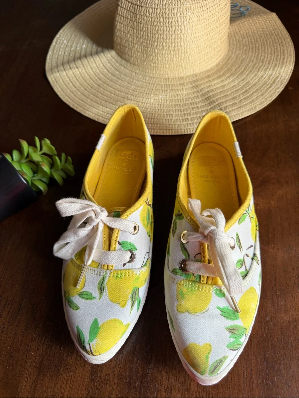 Kate spade New York For Keds Lemon print Pointer Shoes Size 6.0